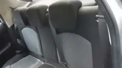 Véhicule à la ferraille peugeot 206 berlina x-line refri de l'année 2005 alimenté 8hz