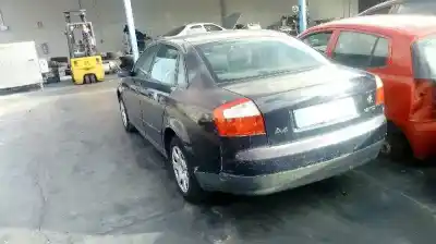 Veículo de Sucata audi a4 berlina (8e) 1.9 tdi (96kw) do ano 2004 alimentado awx