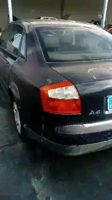 Veículo de Sucata audi a4 berlina (8e) 1.9 tdi (96kw) do ano 2004 alimentado awx