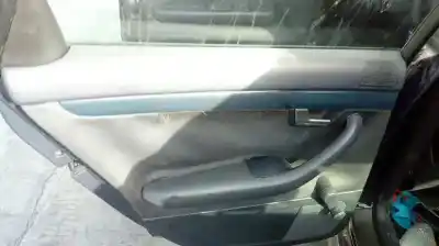 Veículo de Sucata audi a4 berlina (8e) 1.9 tdi (96kw) do ano 2004 alimentado awx