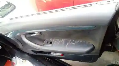 Veículo de Sucata audi a4 berlina (8e) 1.9 tdi (96kw) do ano 2004 alimentado awx