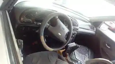 Sloopvoertuig ford mondeo berlina (gd) clx van het jaar 1998 aangedreven ngb