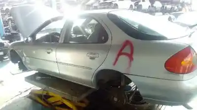 Sloopvoertuig ford mondeo berlina (gd) clx van het jaar 1998 aangedreven ngb