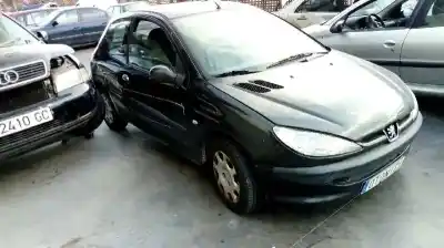 Sloopvoertuig peugeot 206 berlina x-line van het jaar 2006 aangedreven kfw