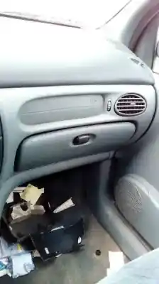 Scrapping Vehicle renault megane i scenic (ja0) 1.6e alize of the year 1998 powered k7m