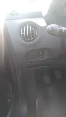 Veículo de Sucata citroen c3 1.4 do ano 2004 alimentado kfv