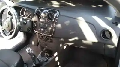 Veículo de Sucata dacia sandero ambiance do ano 2017 alimentado k9k e6
