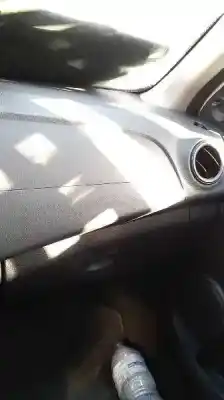 Veículo de Sucata dacia sandero ambiance do ano 2017 alimentado k9k e6