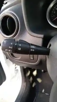Veículo de Sucata dacia sandero ambiance do ano 2017 alimentado k9k e6