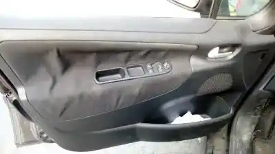 Здавання транспортного засобу peugeot 207 x-line року 2006 потужний 8hz