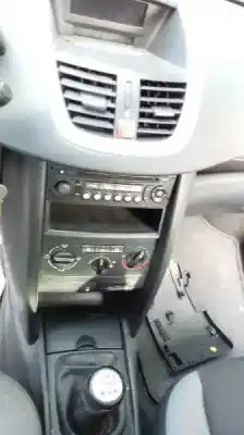 Здавання транспортного засобу peugeot 207 x-line року 2006 потужний 8hz