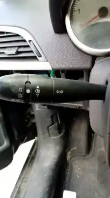 Здавання транспортного засобу peugeot 207 x-line року 2006 потужний 8hz