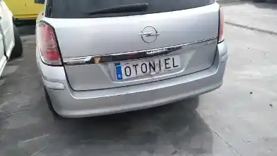 Veicolo di demolizione opel astra h caravan edition dell'anno 2010 alimentato z17dtr