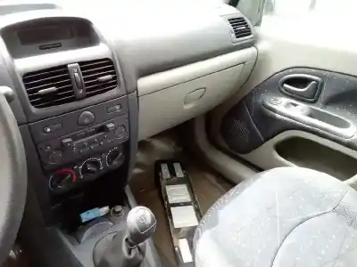 Scrapping Vehicle renault                                            clio ii fase ii (b/cb0)                                                                                                                                                                                                                                    1.2 authentique                                                                                                                                                                                                                                            of the year 2002 powered d4f b7