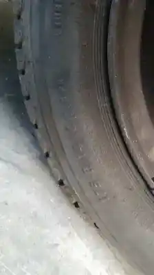 Véhicule à la ferraille renault trafic t 1000 de l'année 1990 alimenté d 852