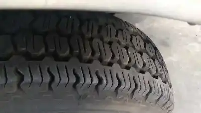 Véhicule à la ferraille renault trafic t 1000 de l'année 1990 alimenté d 852
