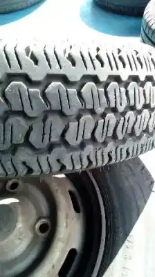 Véhicule à la ferraille renault trafic t 1000 de l'année 1990 alimenté d 852