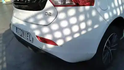 Verschrottungsfahrzeug volvo v40 (2012->) 2.0 inscription [2.0 ltr. - 140 kw diesel cat] des jahres 2017 angetrieben d4204t8