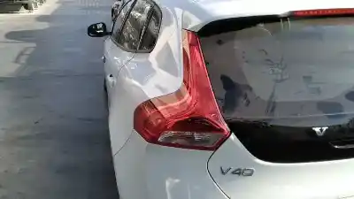Verschrottungsfahrzeug volvo v40 (2012->) 2.0 inscription [2.0 ltr. - 140 kw diesel cat] des jahres 2017 angetrieben d4204t8