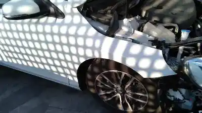 Verschrottungsfahrzeug volvo v40 (2012->) 2.0 inscription [2.0 ltr. - 140 kw diesel cat] des jahres 2017 angetrieben d4204t8
