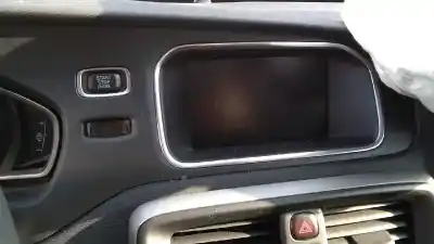 Verschrottungsfahrzeug volvo v40 (2012->) 2.0 inscription [2.0 ltr. - 140 kw diesel cat] des jahres 2017 angetrieben d4204t8