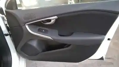 Verschrottungsfahrzeug volvo v40 (2012->) 2.0 inscription [2.0 ltr. - 140 kw diesel cat] des jahres 2017 angetrieben d4204t8