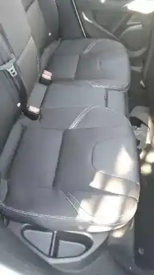 Verschrottungsfahrzeug volvo v40 (2012->) 2.0 inscription [2.0 ltr. - 140 kw diesel cat] des jahres 2017 angetrieben d4204t8