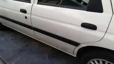 Здавання транспортного засобу ford escort berlina/turnier bravo turnier року 1998 потужний rfs