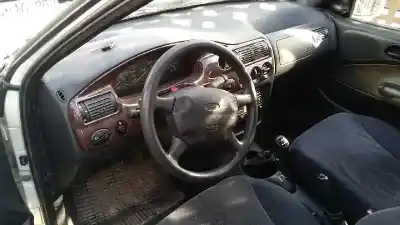Здавання транспортного засобу ford escort berlina/turnier bravo turnier року 1998 потужний rfs