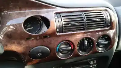 Здавання транспортного засобу ford escort berlina/turnier bravo turnier року 1998 потужний rfs