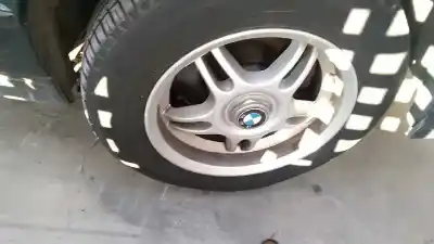 Sloopvoertuig bmw serie 5 berlina (e34) 525tds van het jaar 1992 aangedreven 256t1