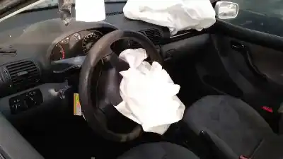 Véhicule à la ferraille seat leon (1m1) signo de l'année 2002 alimenté alh