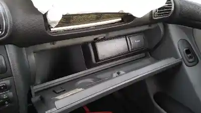 Véhicule à la ferraille seat leon (1m1) signo de l'année 2002 alimenté alh