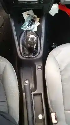 Véhicule à la ferraille seat leon (1m1) signo de l'année 2002 alimenté alh