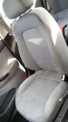 Véhicule à la ferraille seat leon (1m1) signo de l'année 2002 alimenté alh