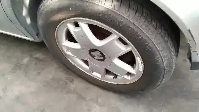 Véhicule à la ferraille seat leon (1m1) signo de l'année 2002 alimenté alh