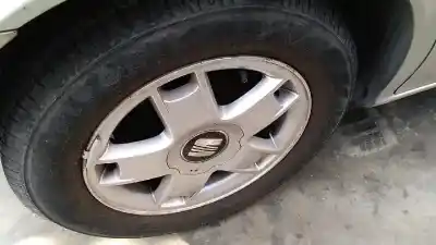Véhicule à la ferraille seat leon (1m1) signo de l'année 2002 alimenté alh