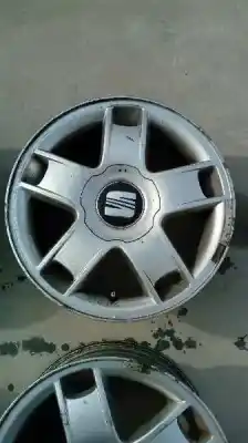 Véhicule à la ferraille seat leon (1m1) signo de l'année 2002 alimenté alh