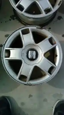 Véhicule à la ferraille seat leon (1m1) signo de l'année 2002 alimenté alh