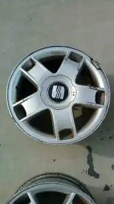 Véhicule à la ferraille seat leon (1m1) signo de l'année 2002 alimenté alh