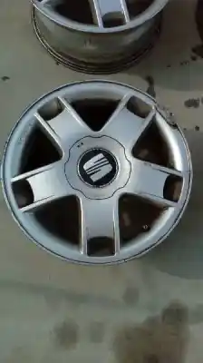 Véhicule à la ferraille seat leon (1m1) signo de l'année 2002 alimenté alh