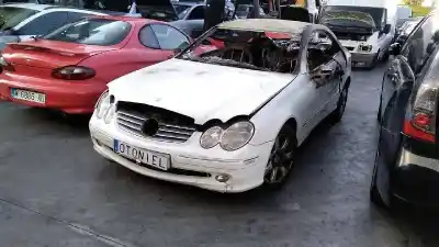 Veicolo di demolizione MERCEDES-BENZ CLASE CLK (W209) COUPE * dell'anno 2003 alimentato 