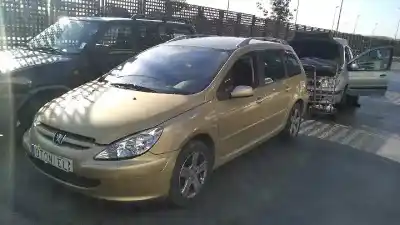 Vehicul casat PEUGEOT 307 BREAK / SW (S1) SW al anului 2004 alimentat RHS