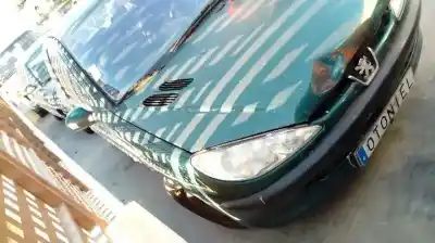 Vehicul casat peugeot 206 berlina x-line refri al anului 2004 alimentat 8hx