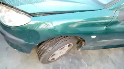 Vehicul casat peugeot 206 berlina x-line refri al anului 2004 alimentat 8hx