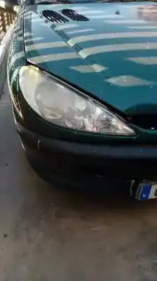 Vehicul casat peugeot 206 berlina x-line refri al anului 2004 alimentat 8hx
