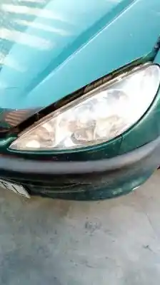 Vehicul casat peugeot 206 berlina x-line refri al anului 2004 alimentat 8hx