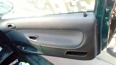 Vehicul casat peugeot 206 berlina x-line refri al anului 2004 alimentat 8hx