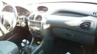 Vehicul casat peugeot 206 berlina x-line refri al anului 2004 alimentat 8hx