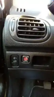 Vehicul casat peugeot 206 berlina x-line refri al anului 2004 alimentat 8hx